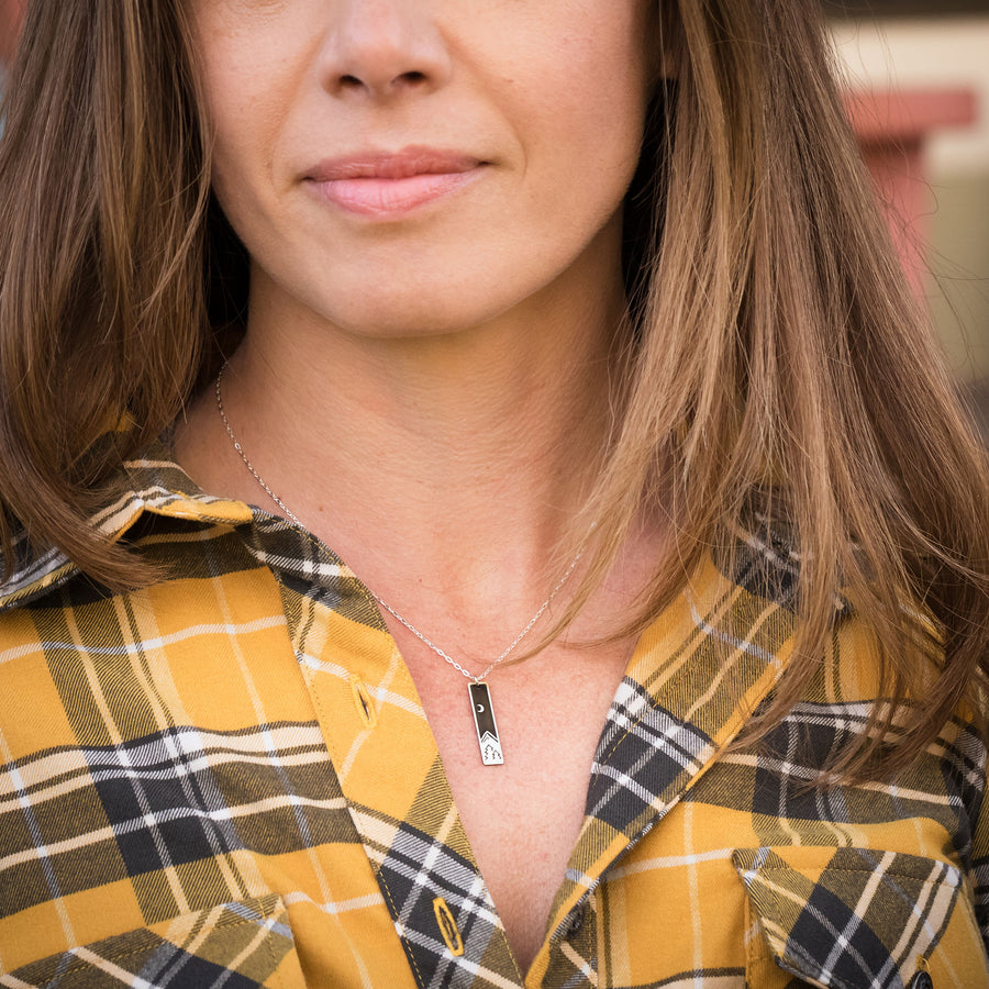 Night Scene Skinny Bar Necklace